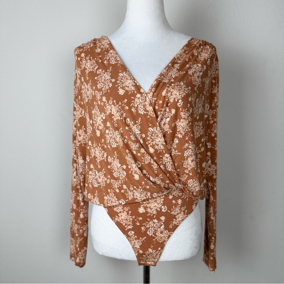 NWOT Intimately Free People Floral‎ Long Sleeve Bodysuit Sz M Rust Brown Stretch - Picture 4 of 13
